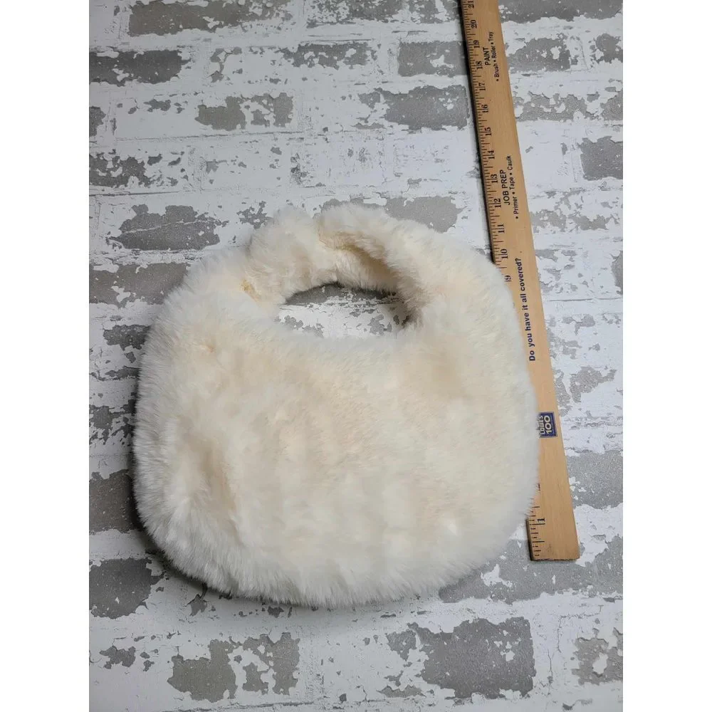 3582 Half‎ Moon Faux Fur Handbag White